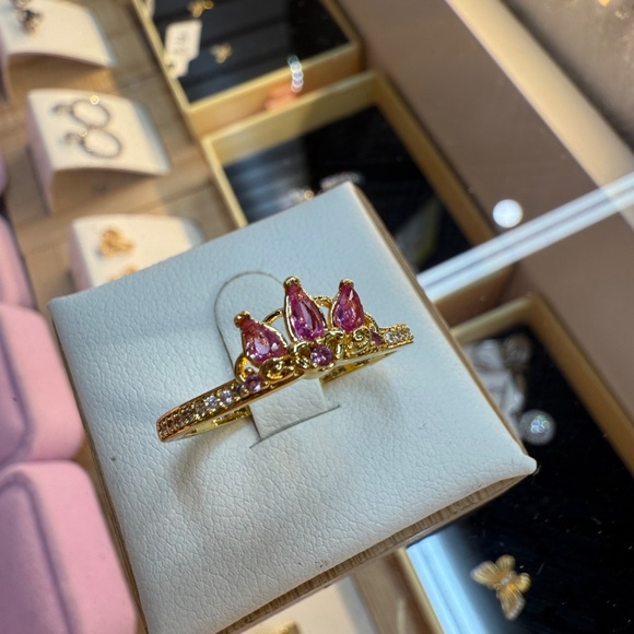 Ring - Picture 5 of 9